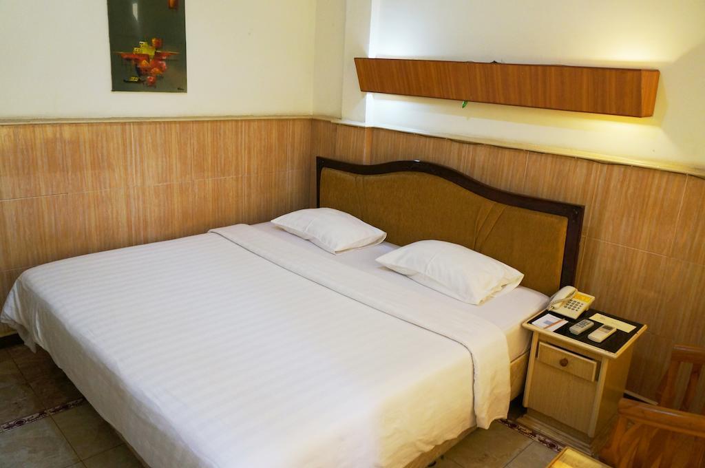 Hotel Duta Палембанг Экстерьер фото